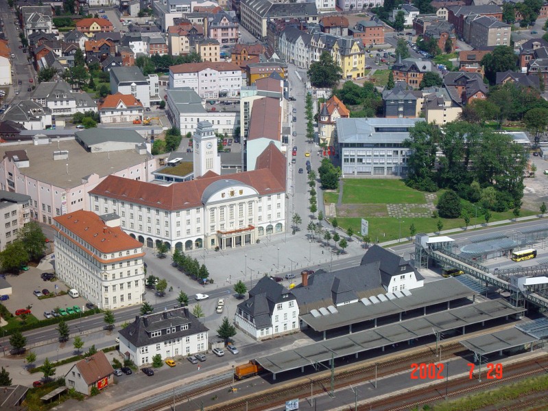 Luftbild Sonneberger Rathaus und Bahnhof